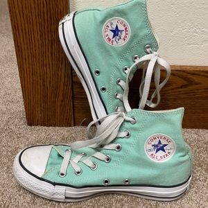 🎉 HP! 🎉 Converse All Star High Tops
